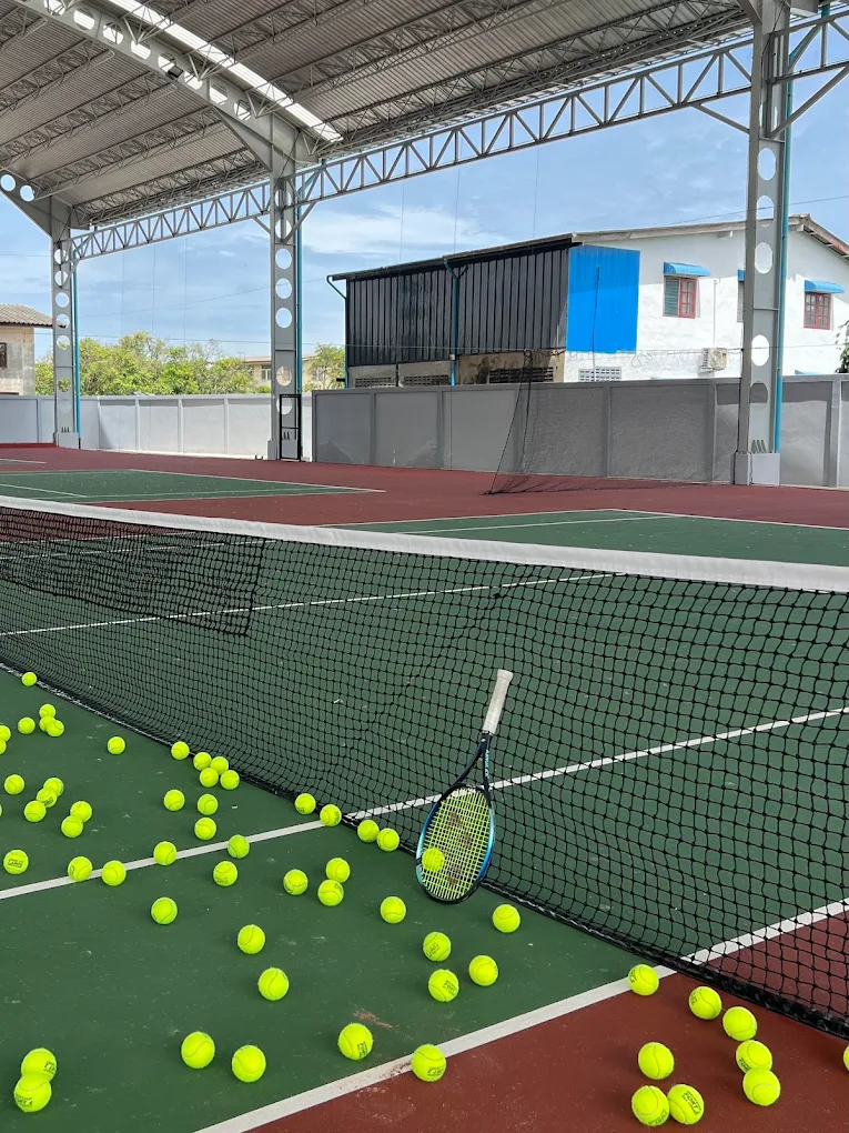 Mana Tennis Court